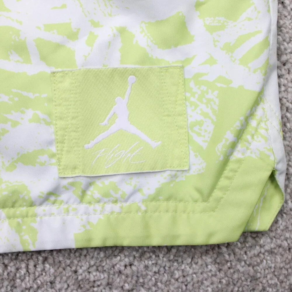 Nike Jordan Swim Trunks Shorts Mens Small Limelight Flight Poolside Standard Fit